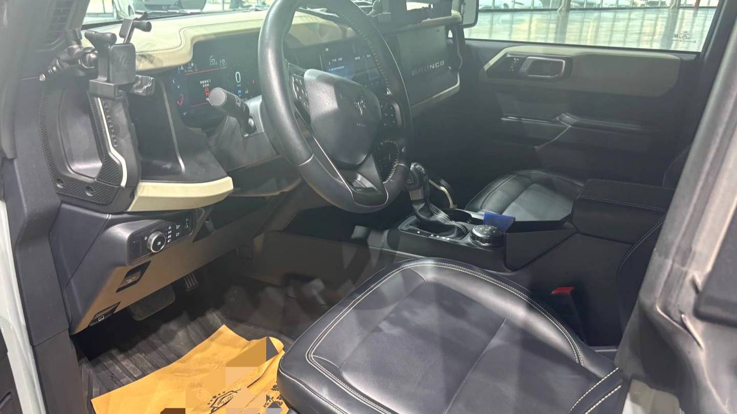 Ford 2024 Bronco 2.3T Long Beach Bigfoot Off road Edition