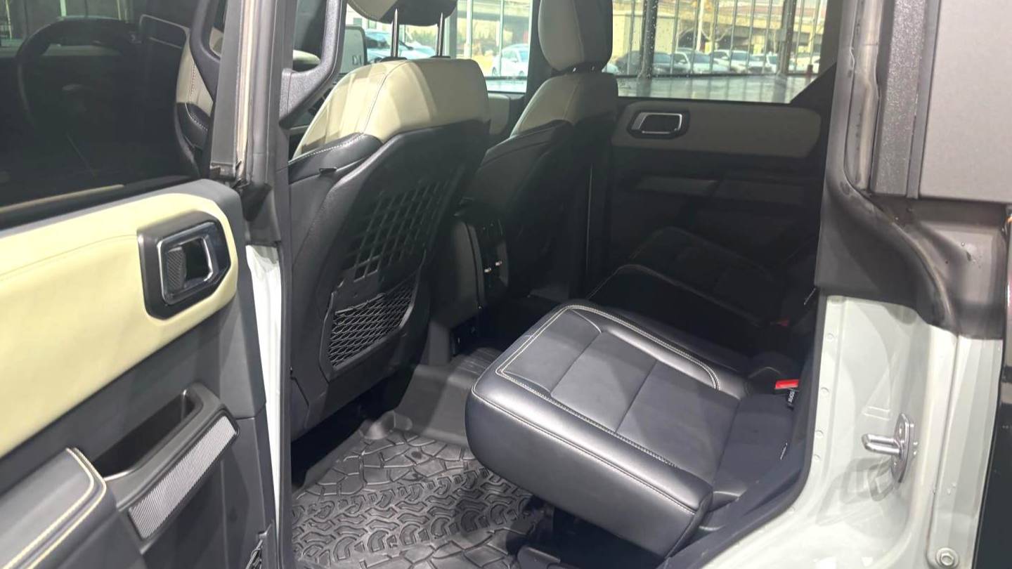 Ford 2024 Bronco 2.3T Long Beach Bigfoot Off road Edition