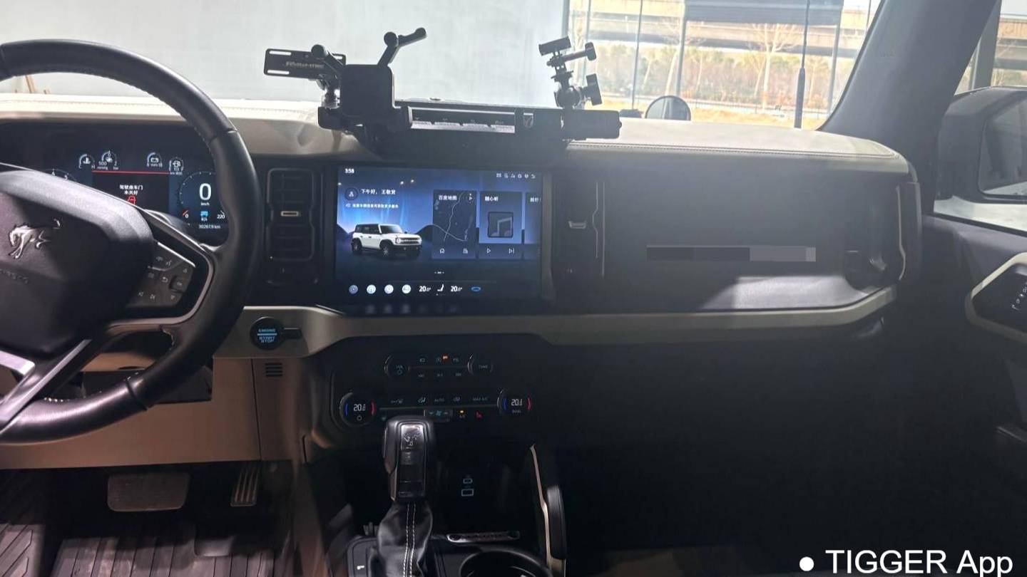 Ford 2024 Bronco 2.3T Long Beach Bigfoot Off road Edition