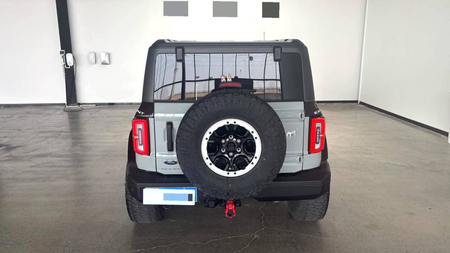 Ford 2024 Bronco 2.3T Long Beach Bigfoot Off road Edition