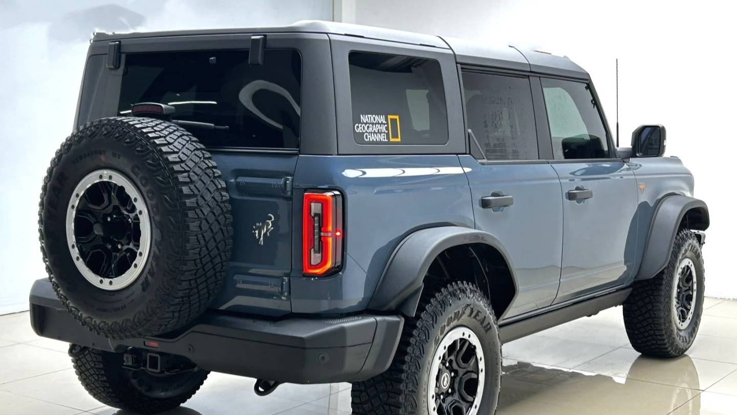 Ford 2024 Bronco 2.3T wasteland