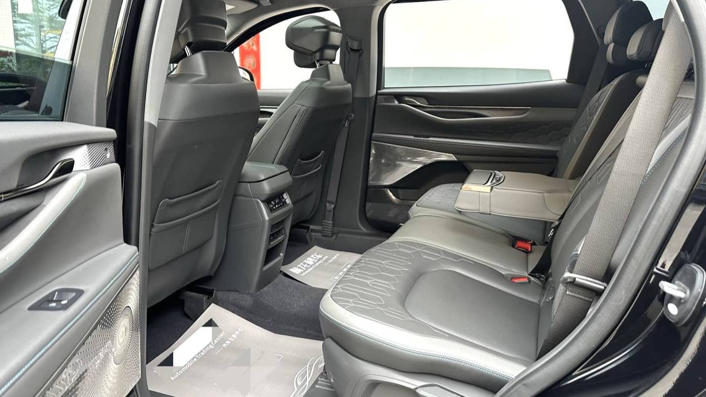 Ford 2023 Edge  Ruijie L 2.0T EcoBoost two wheel drive seven seater luxury model