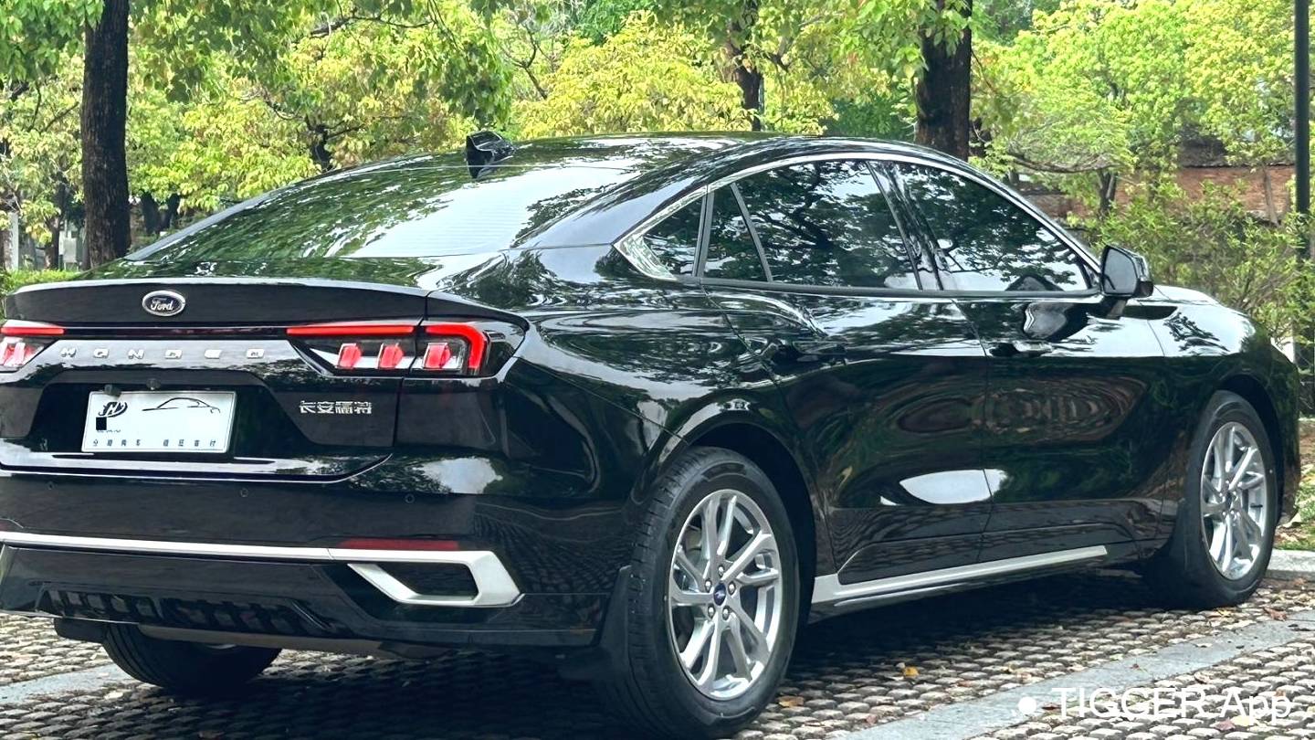 Ford 2023 Mondeo‌ EcoBoost 180 Luxury Edition