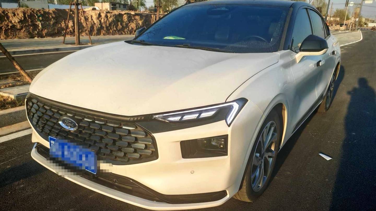 Ford 2022 Mondeo‌ EcoBoost 245 Ultimate Model