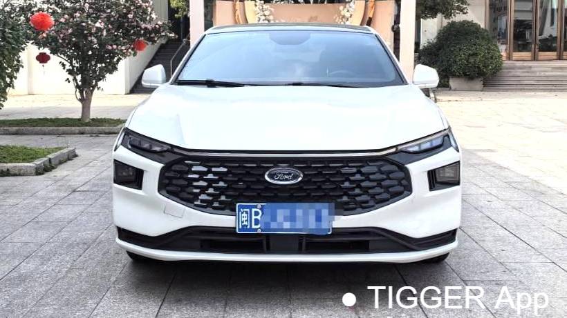 Ford 2023 Mondeo‌ EcoBoost 180 Shuya model