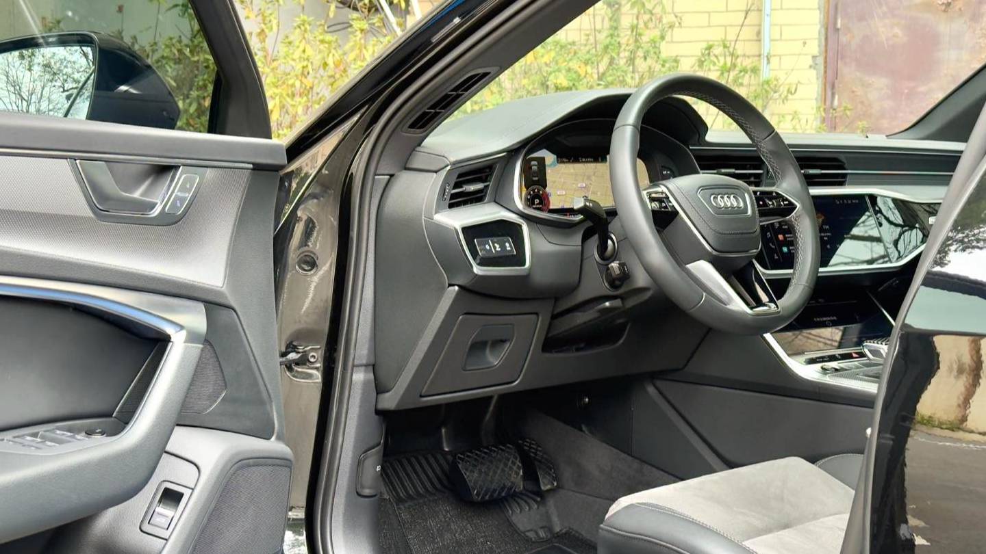 Audi 2023 A6L 40 TFSI Luxury Dynamic Model