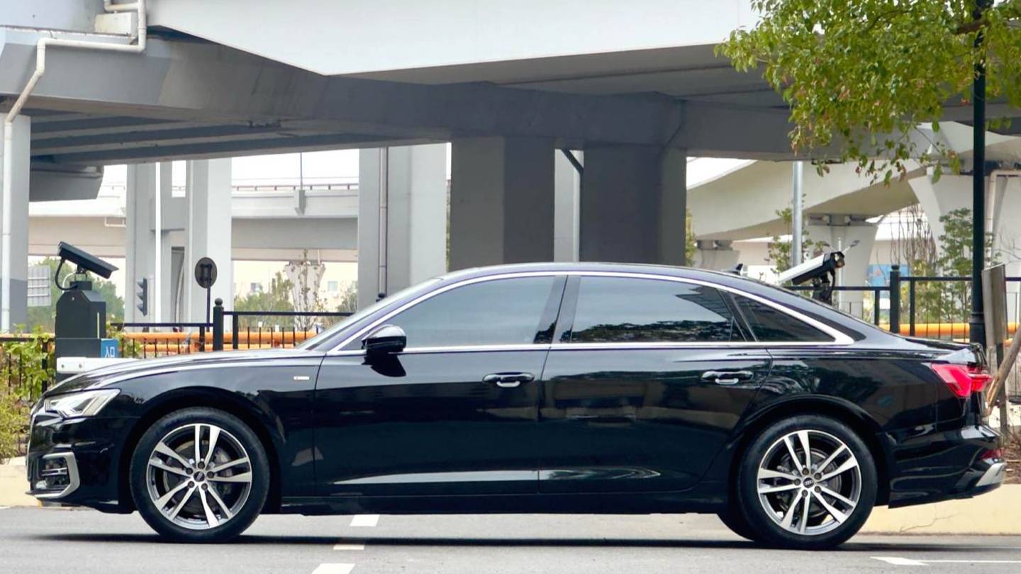 Audi 2023 A6L 40 TFSI Luxury Dynamic Model