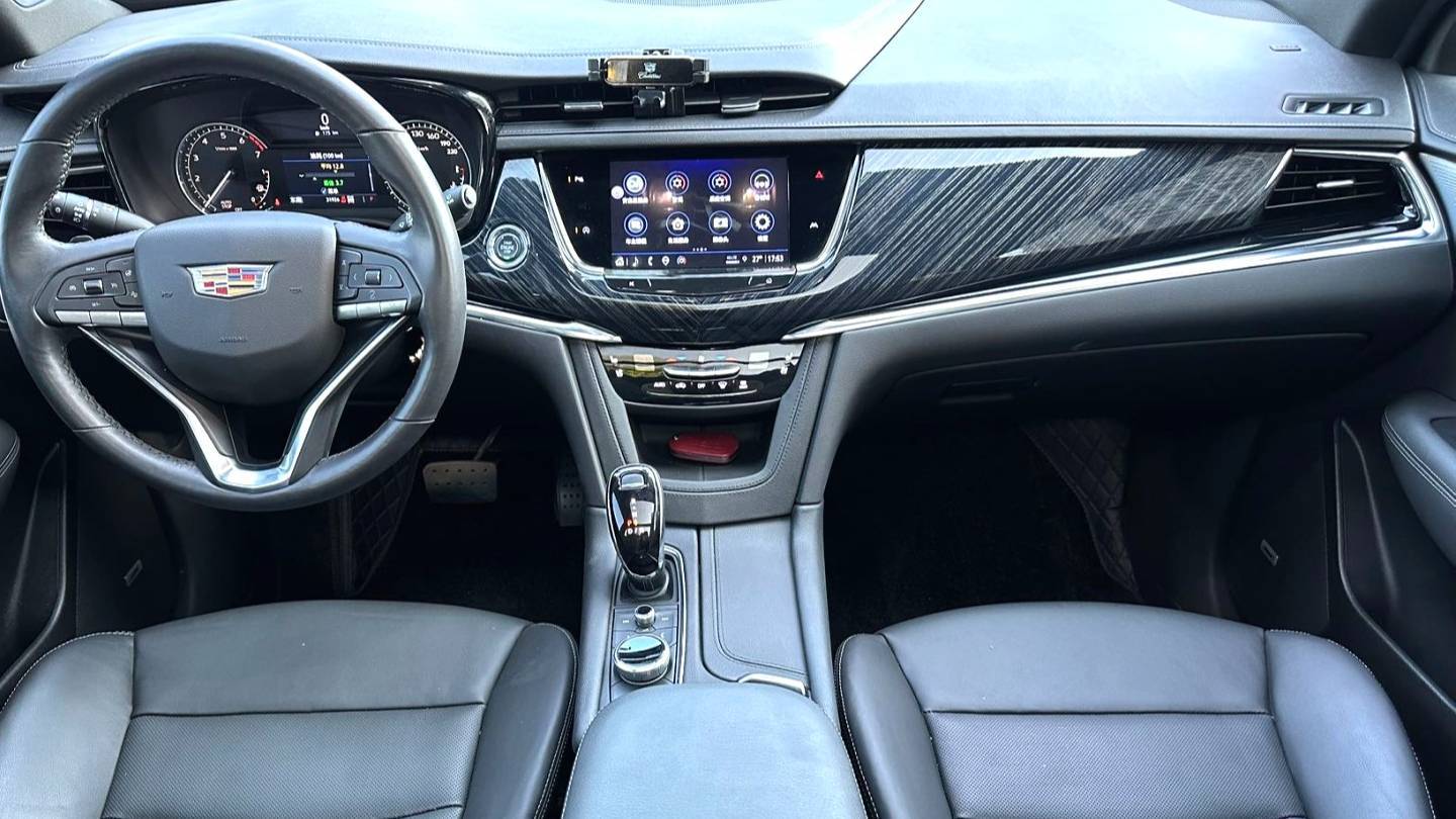 CADILLAC 2022 XT6 2.0T Six seater 4WD Luxury 120th Anniversary Limited Edition