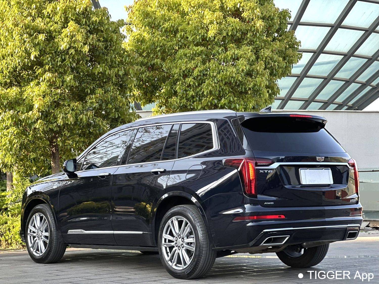 Подержанный CADILLAC 2022 XT6 2.0T Six seater 4WD Luxury 120th Anniversary Limited Edition