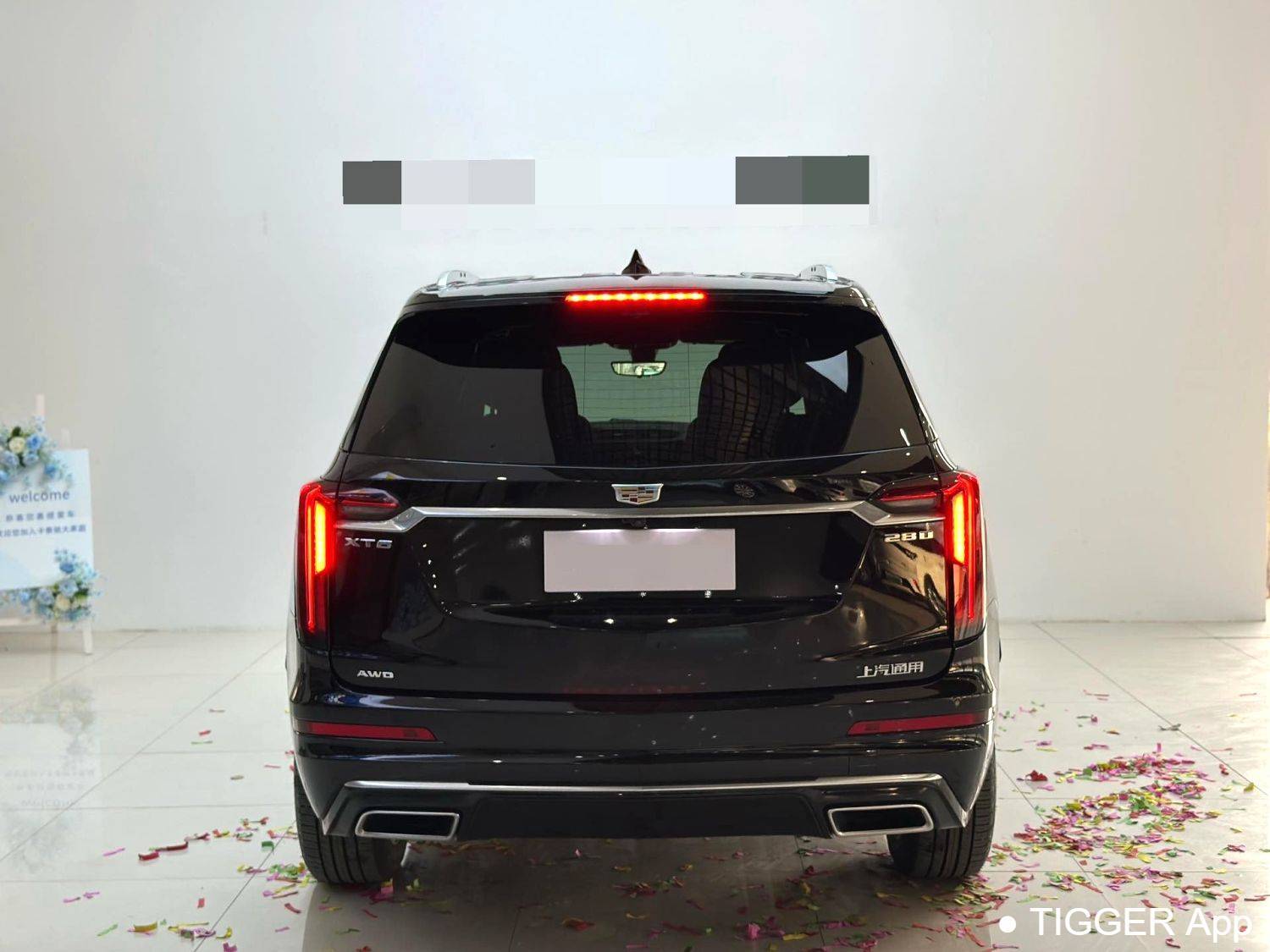 Подержанный CADILLAC 2025 XT6 2.0T Six seater 4WD Luxury Executive Classic Edition