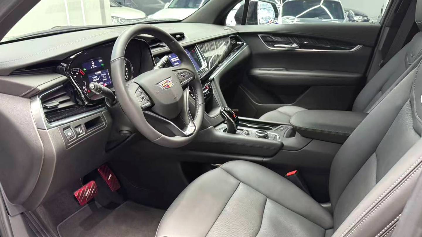 CADILLAC 2022 XT6 2.0T Six seater 4WD Luxury Standard Edition