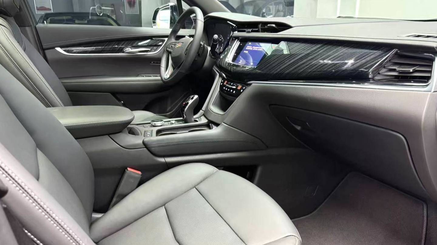 CADILLAC 2022 XT6 2.0T Six seater 4WD Luxury Standard Edition