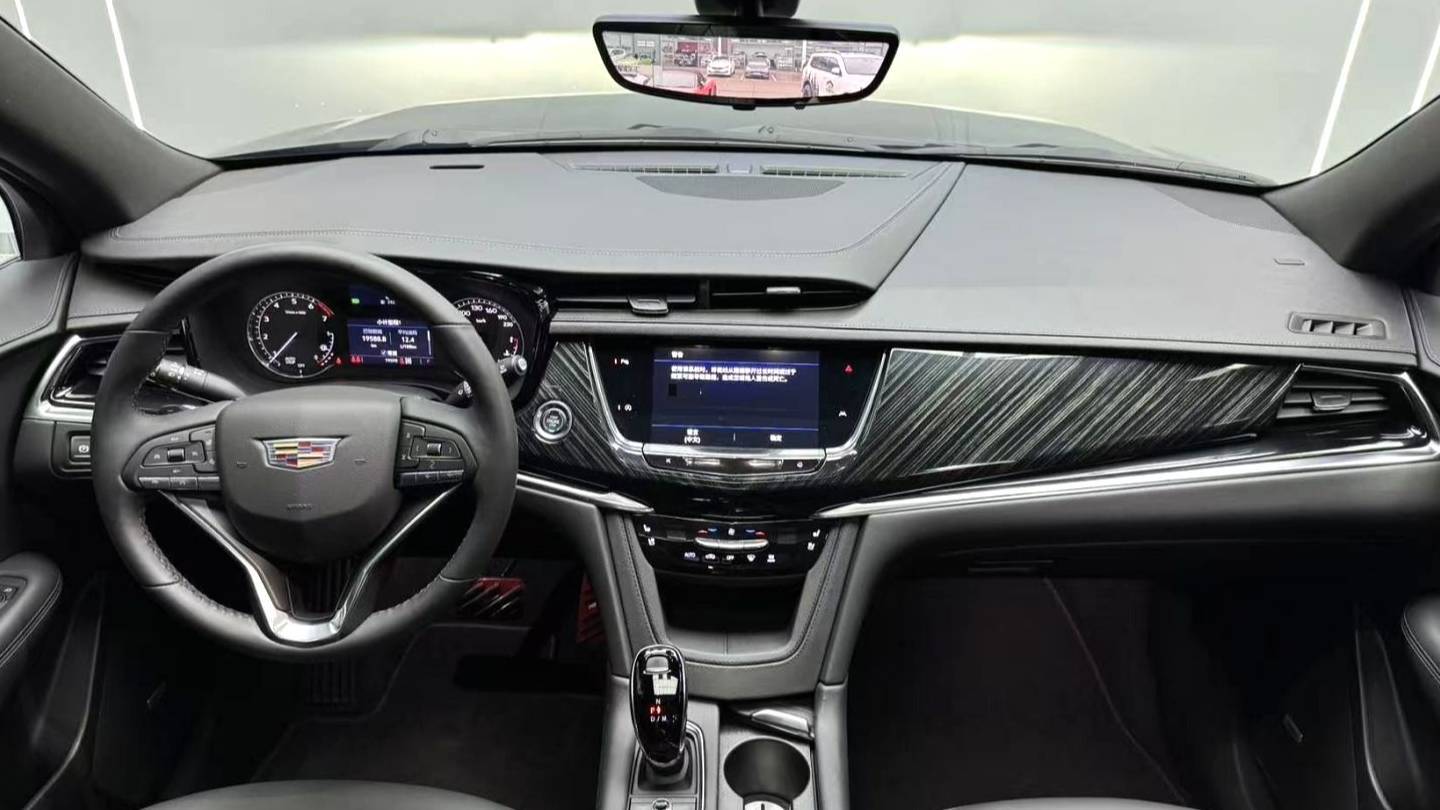 CADILLAC 2022 XT6 2.0T Six seater 4WD Luxury Standard Edition