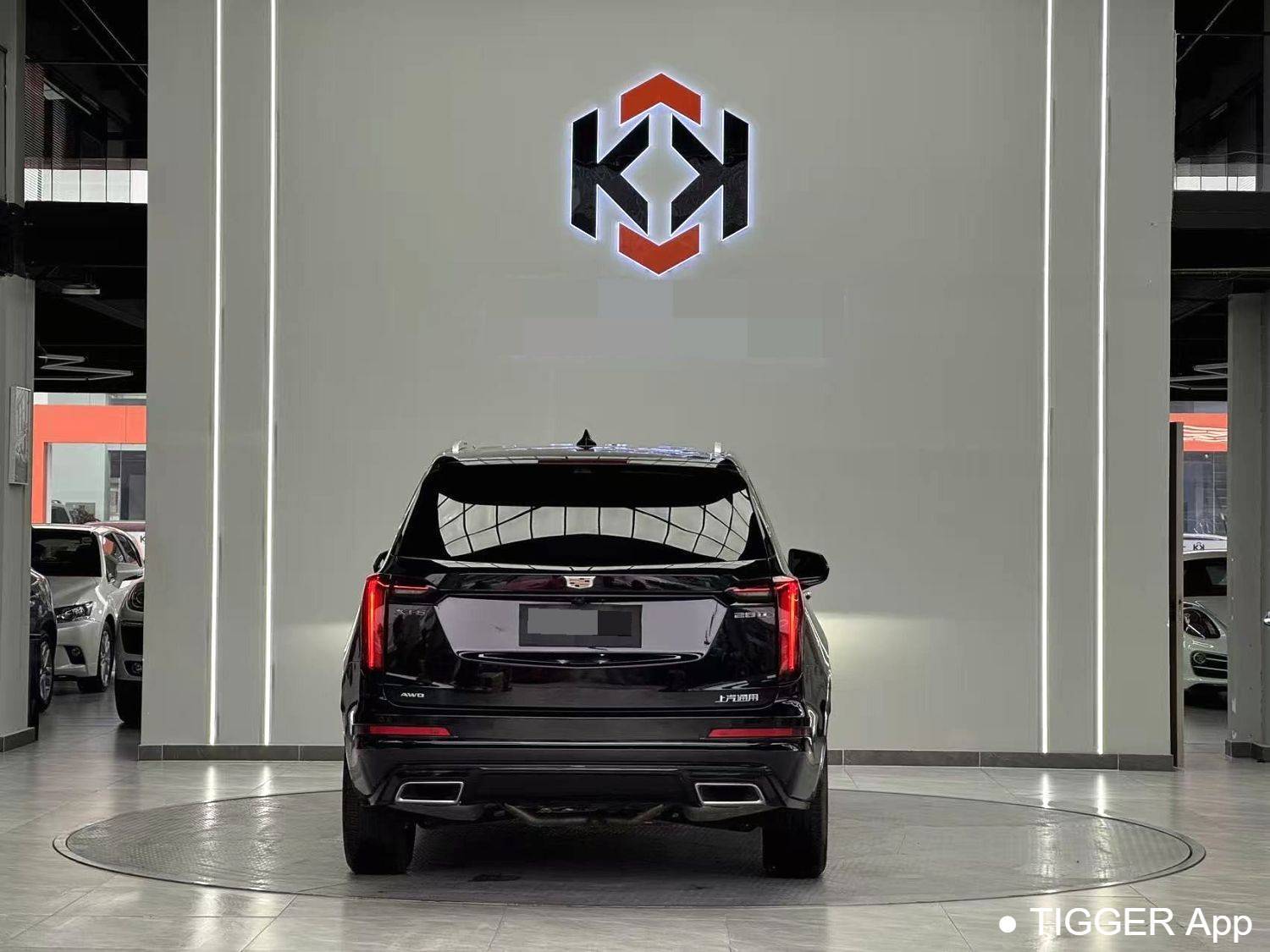 Подержанный CADILLAC 2022 XT6 2.0T Six seater 4WD Luxury Standard Edition