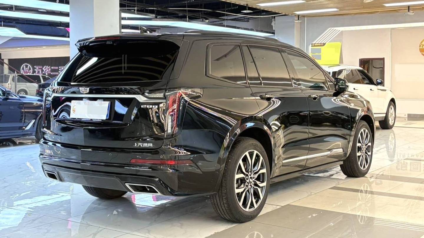 CADILLAC 2022 XT6 2.0T six seater four-wheel drive luxury model
