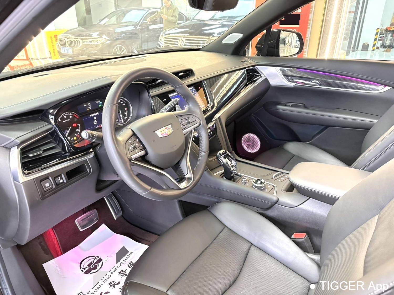 Подержанный CADILLAC 2022 XT6 2.0T six seater four-wheel drive luxury model