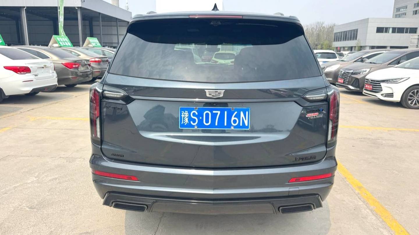 CADILLAC 2025 XT6 2.0T Six seater 4WD Prestige Executive Black Label Edition
