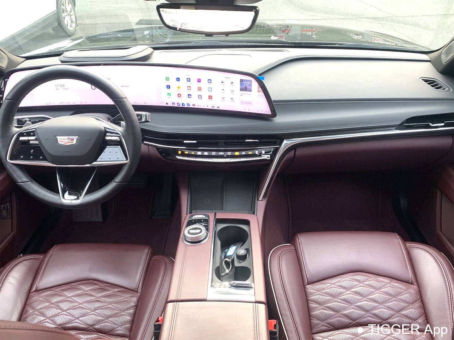 Подержанный CADILLAC 2023 CT6 28T Platinum Edition