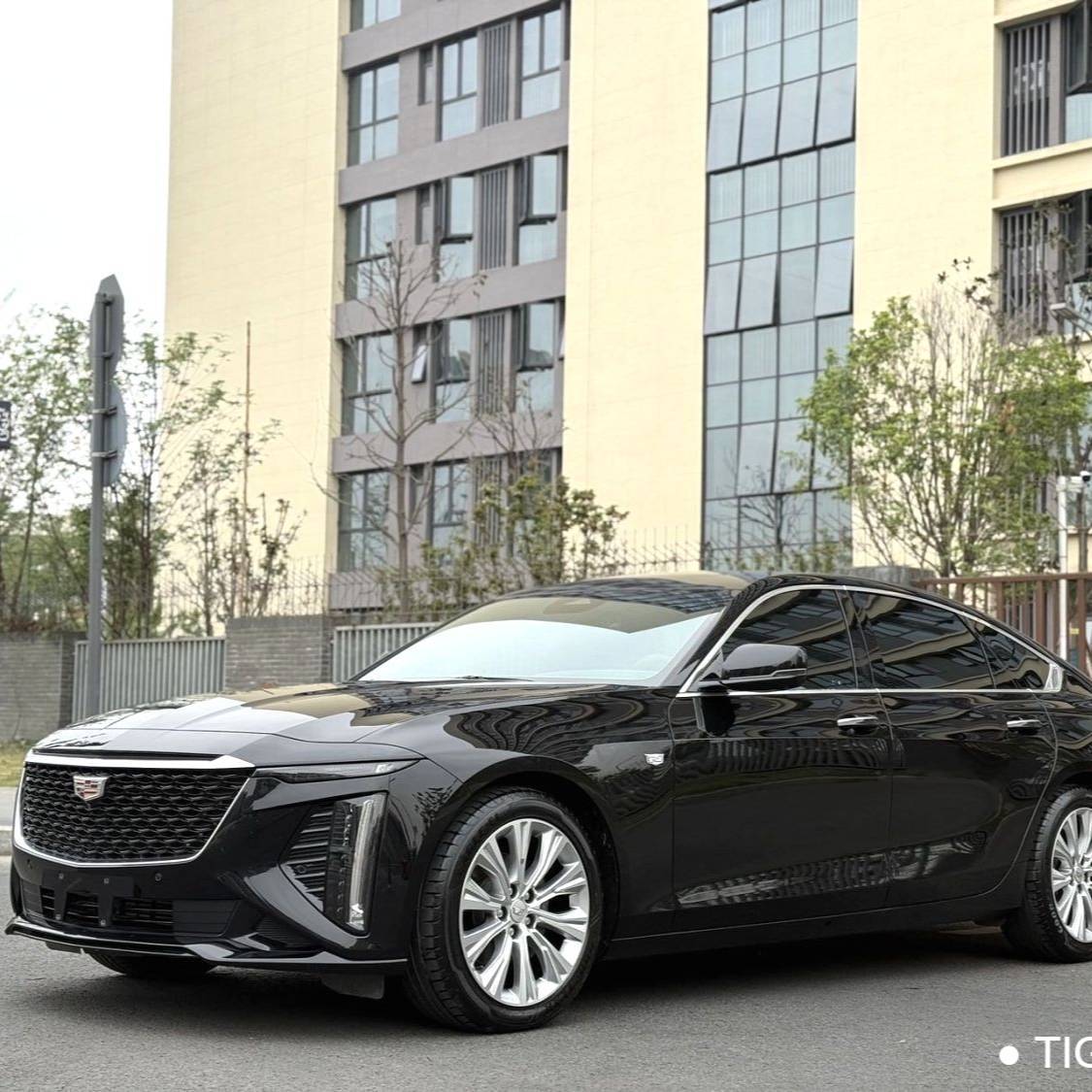 CADILLAC 2023 CT6 28T Luxury Model Подержанный автомобиль