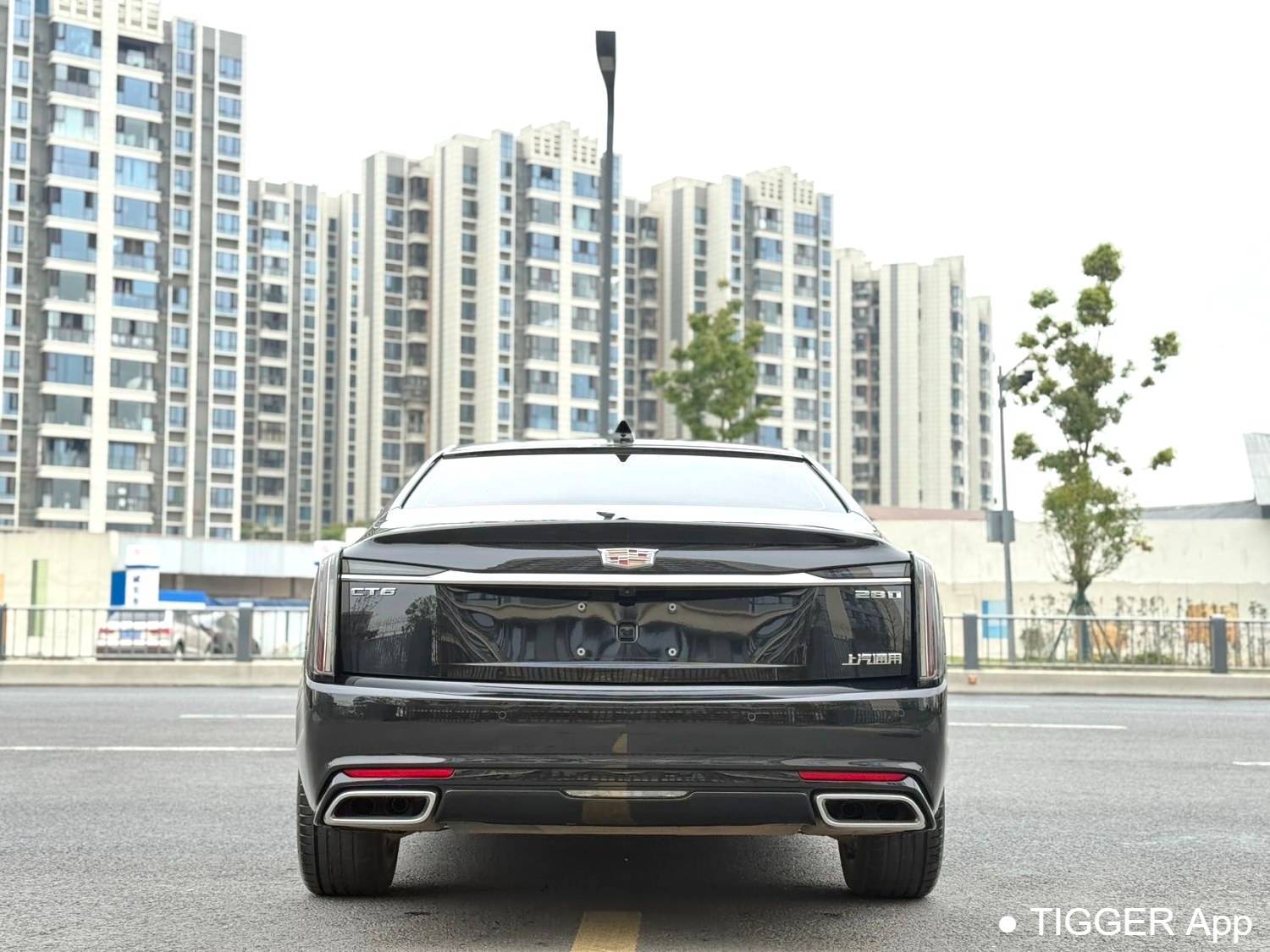 Подержанный CADILLAC 2023 CT6 28T Luxury Model