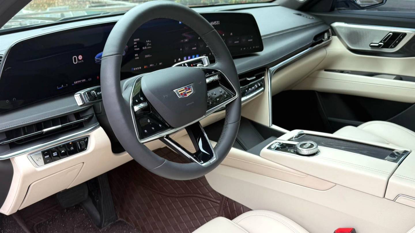 CADILLAC 2023 CT6 28T Luxury Model