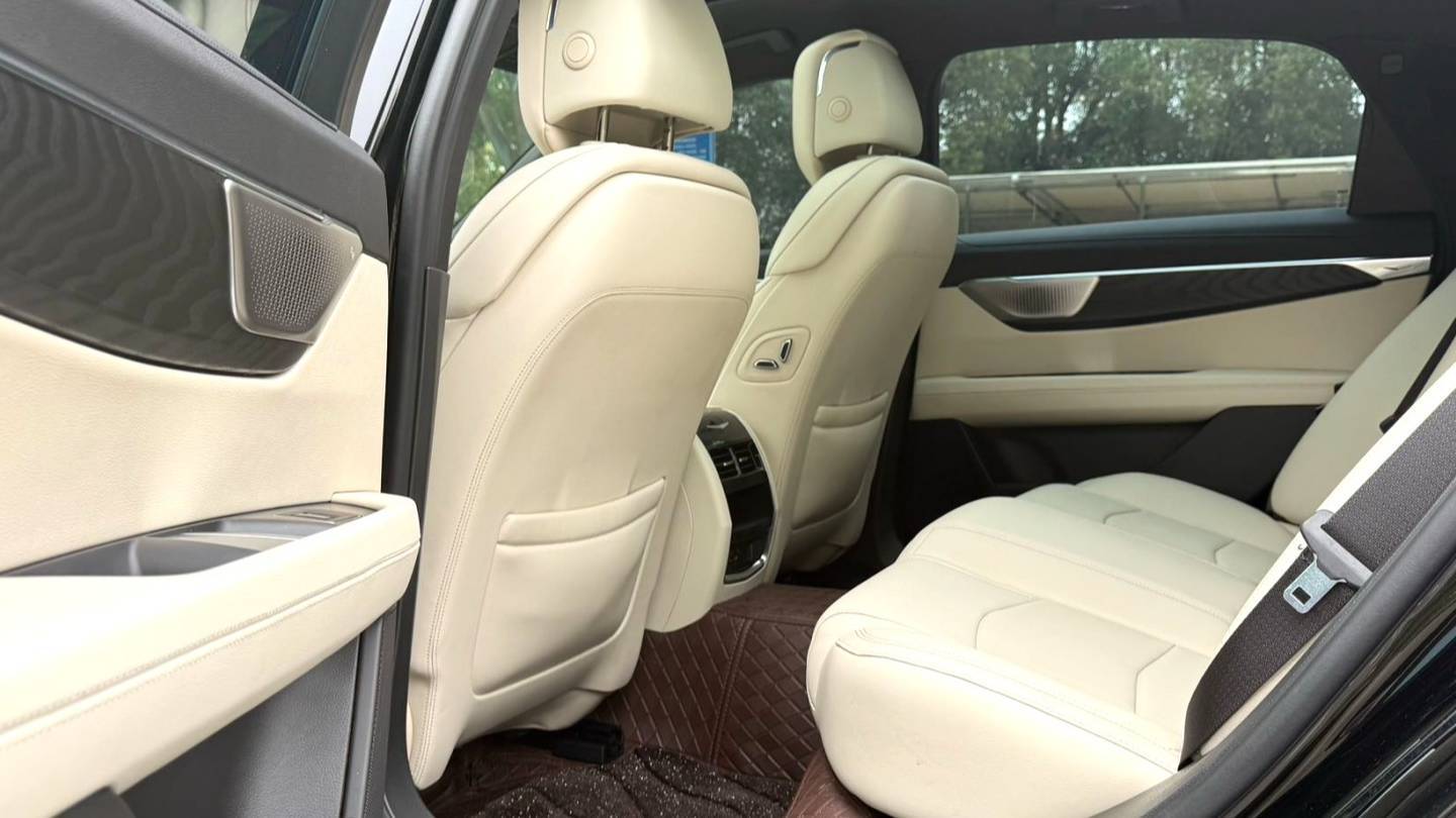 CADILLAC 2023 CT6 28T Luxury Model