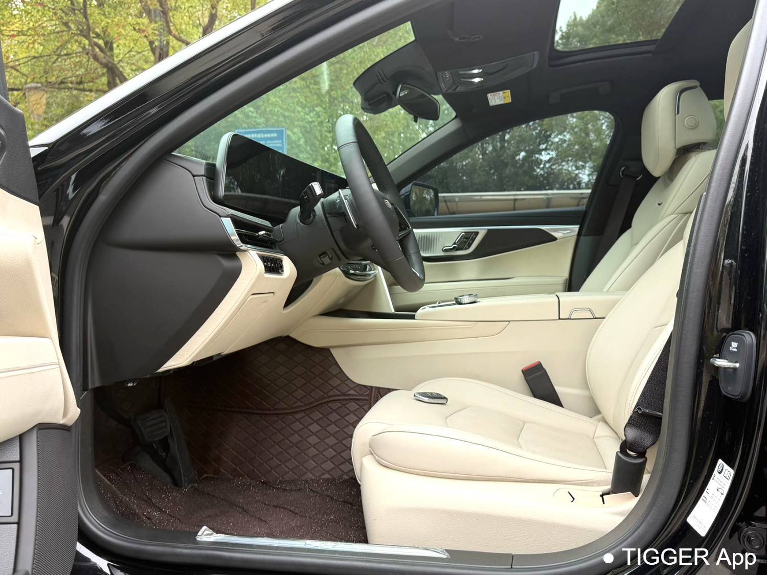 Подержанный CADILLAC 2023 CT6 28T Luxury Model