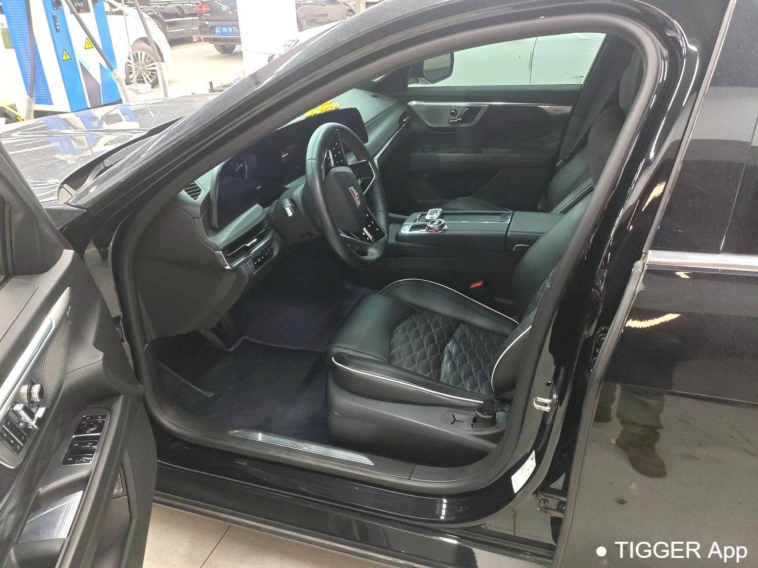 Подержанный CADILLAC 2023 CT6 28T Prestige Type