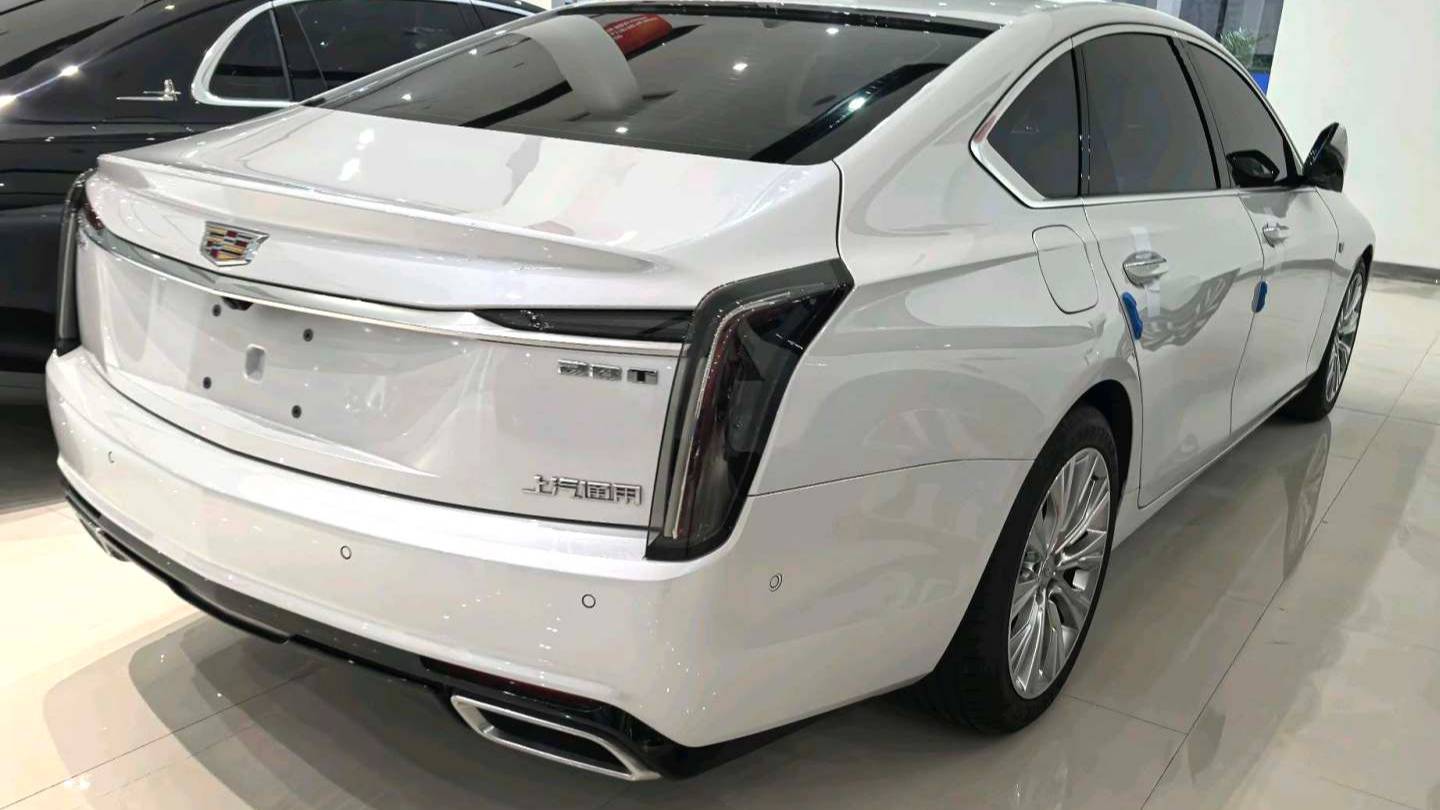 CADILLAC 2023 CT6 28T Platinum Edition