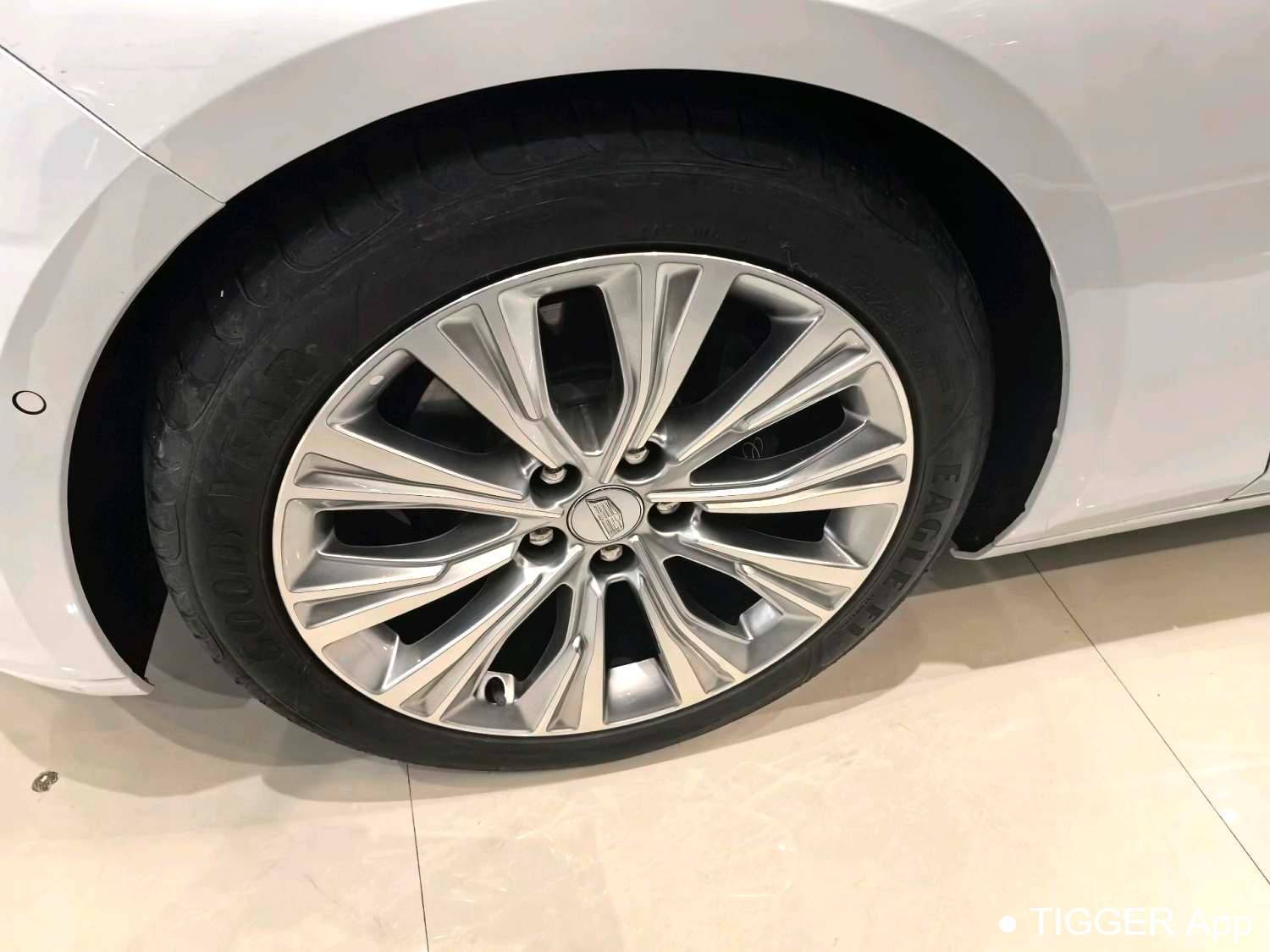 Подержанный CADILLAC 2023 CT6 28T Platinum Edition