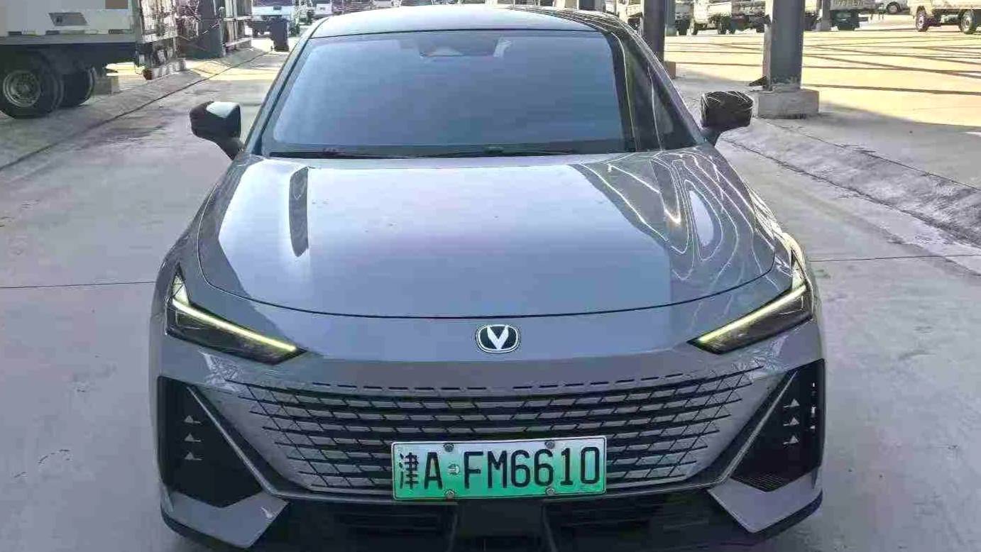 Changan 2023 UNI-V iDD‌ Smart iDD 1.5T 113km Smart Cool Model