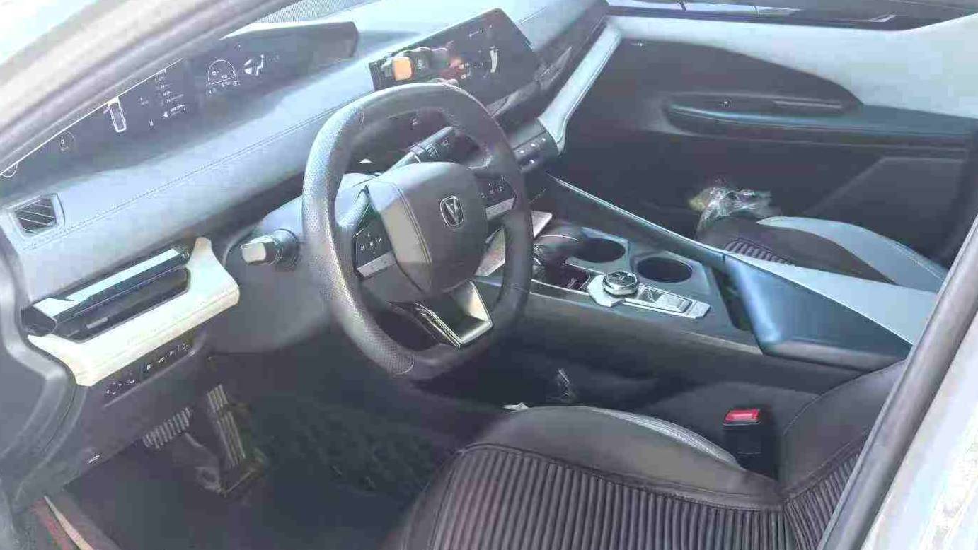 Changan 2023 UNI-V iDD‌ Smart iDD 1.5T 113km Smart Cool Model