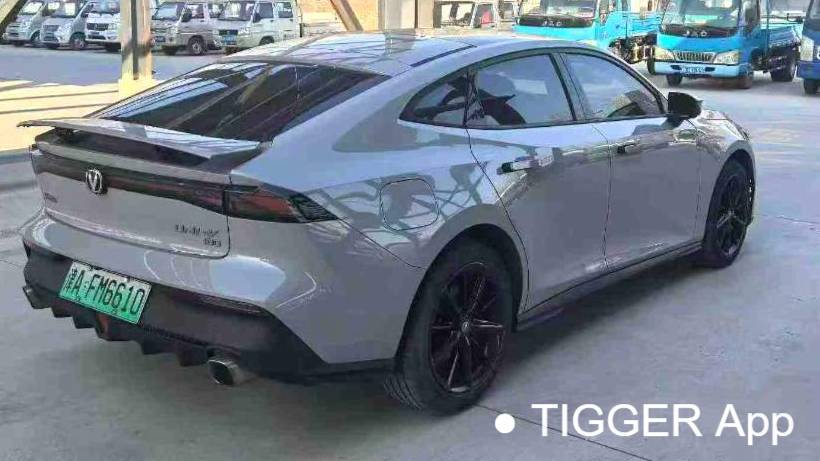 Changan 2023 UNI-V iDD‌ Smart iDD 1.5T 113km Smart Cool Model