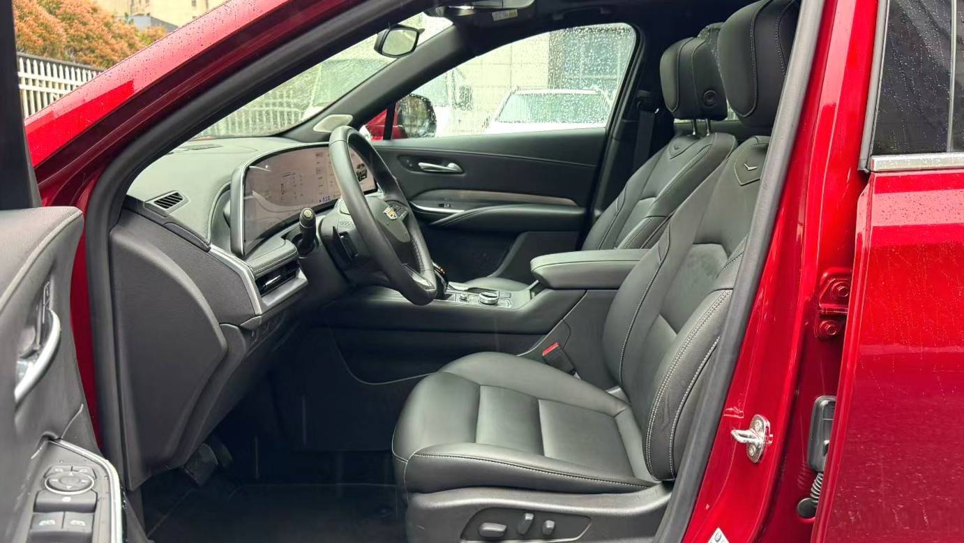 CADILLAC 2024 XT4 28T two wheel drive luxury model