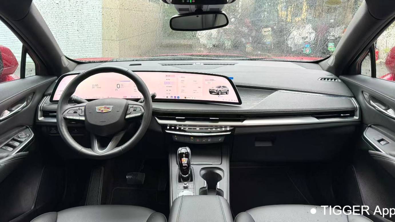 CADILLAC 2024 XT4 28T two wheel drive luxury model