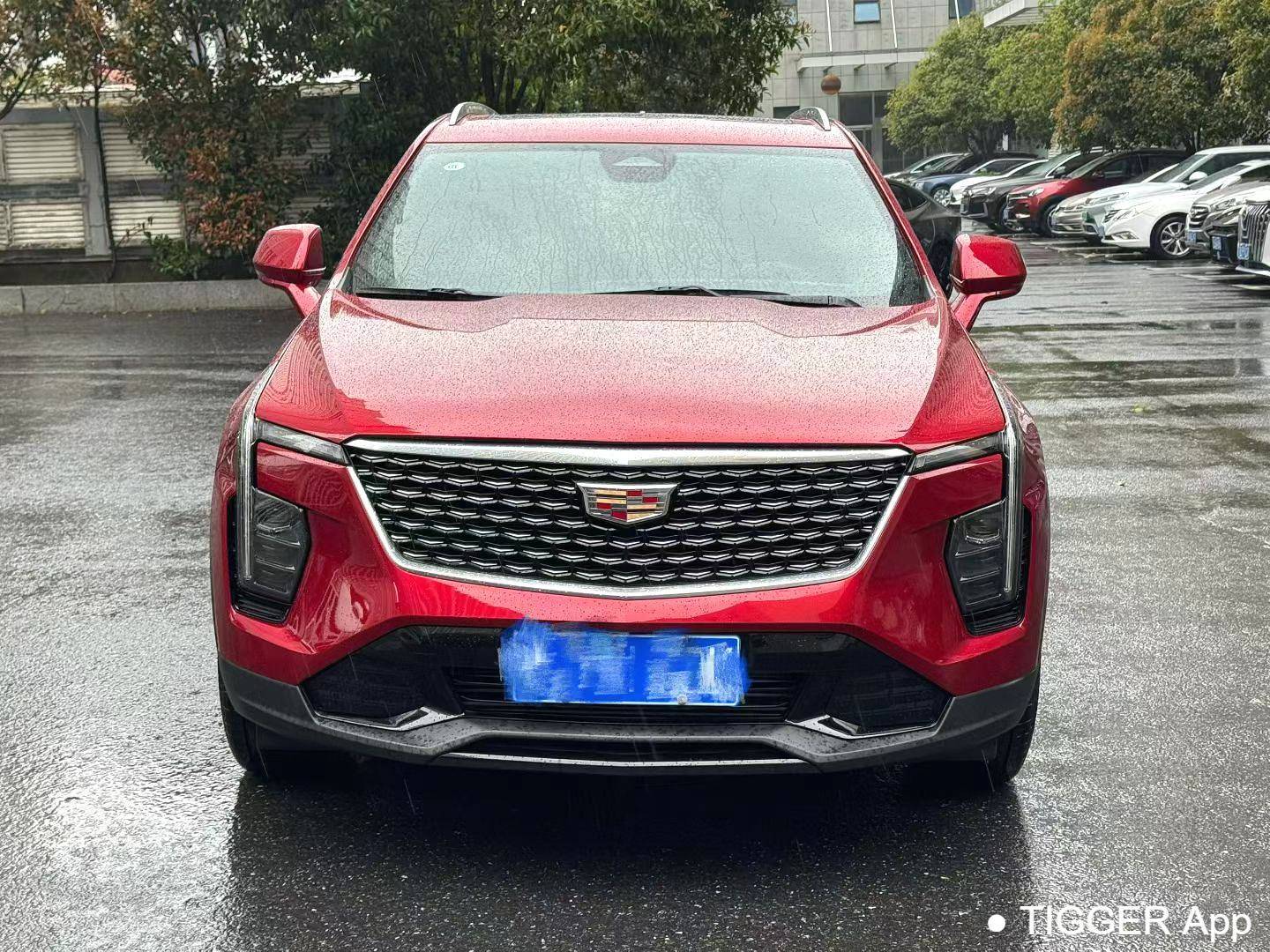 Подержанный CADILLAC 2024 XT4 28T two wheel drive luxury model