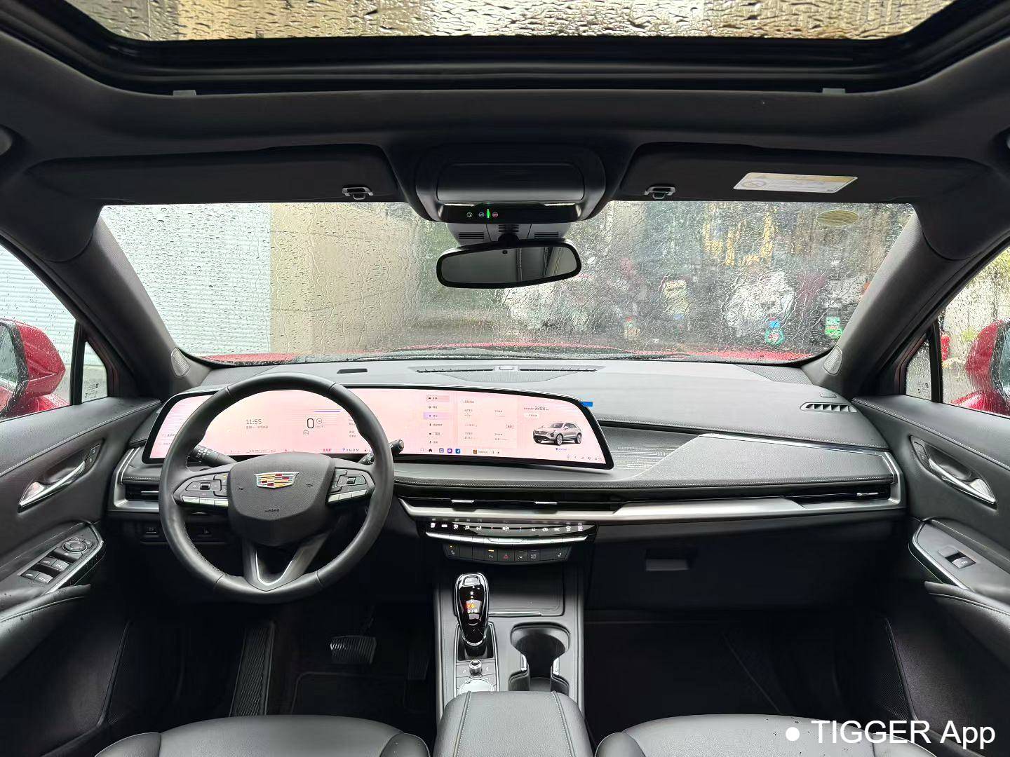 Подержанный CADILLAC 2024 XT4 28T two wheel drive luxury model