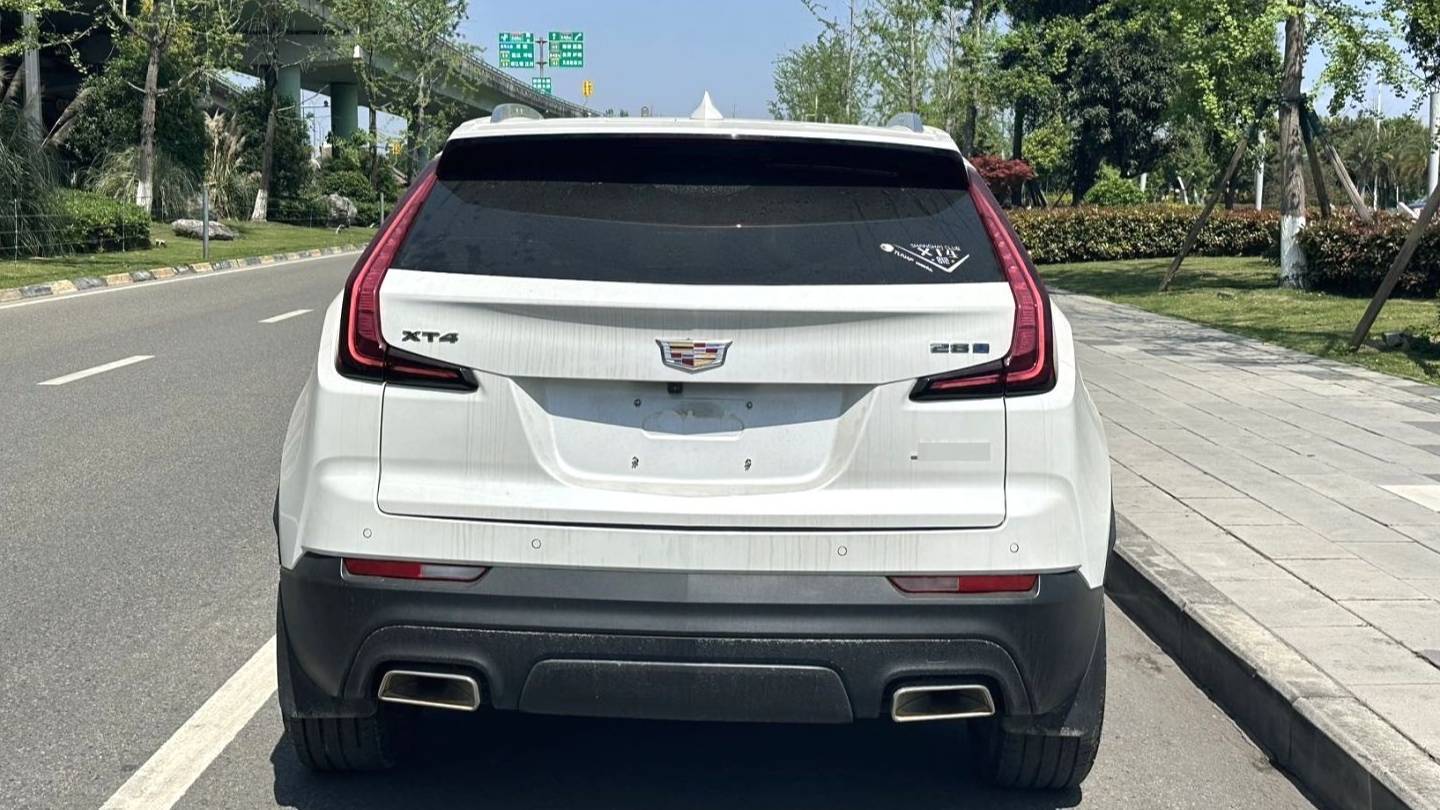 CADILLAC 2022 XT4 28T Two Drive Wind Style