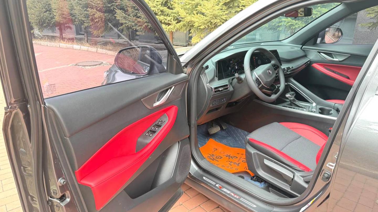 Changan 2022 CS35PLUS Blue Whale NE 1.4T DCT Luxury Model