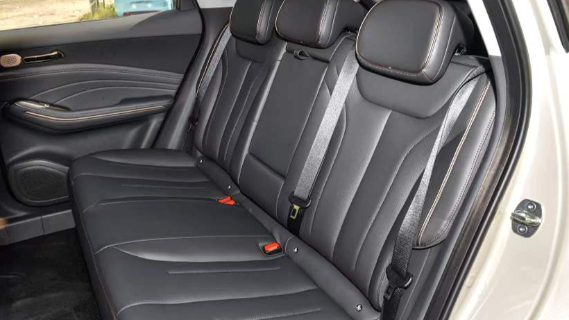 BAOJUN 2026 Yunhai 140km plug-in hybrid standard version