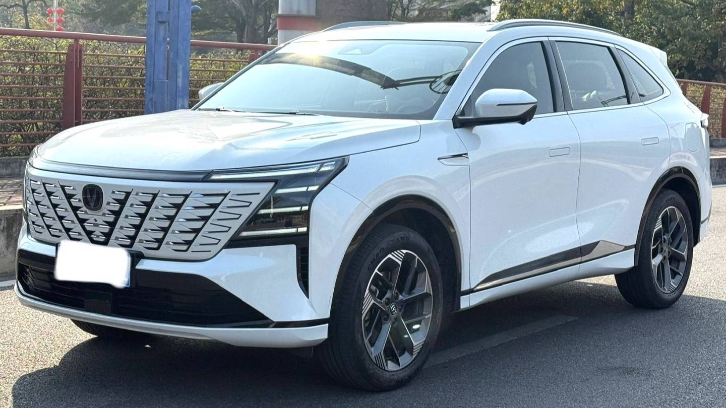 Changan 2025 CS75PLUS 4th 1.5T New Blue Whale Smart Luxury Edition