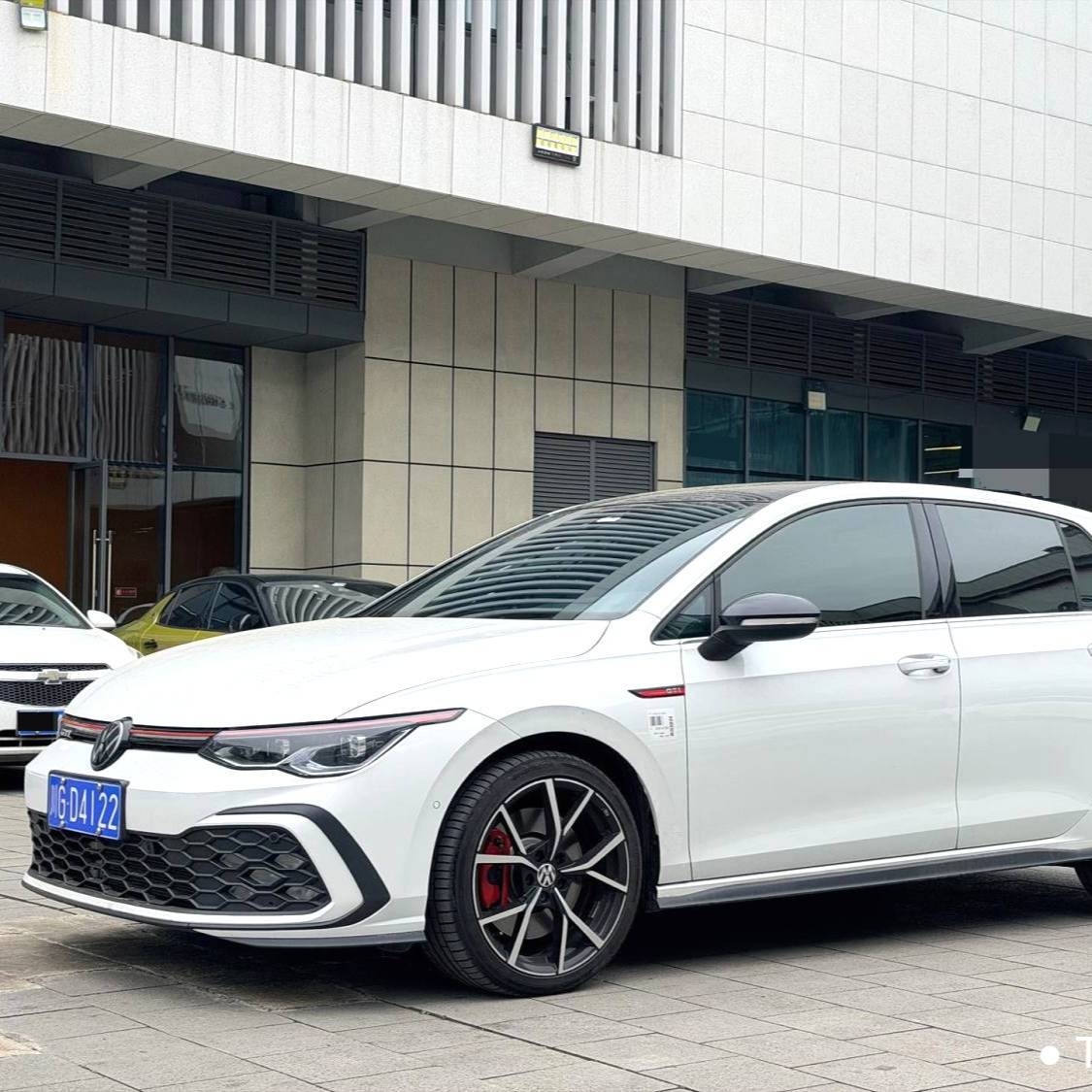 Volkswagen 2023  Golf GTI 380TSI DSG GTI Подержанный автомобиль