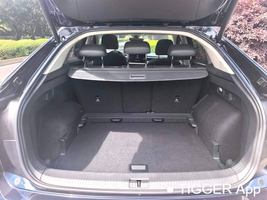 مستعمل Volkswagen 2023 TAYRON X 330TSI 2WD Premium High Energy Edition