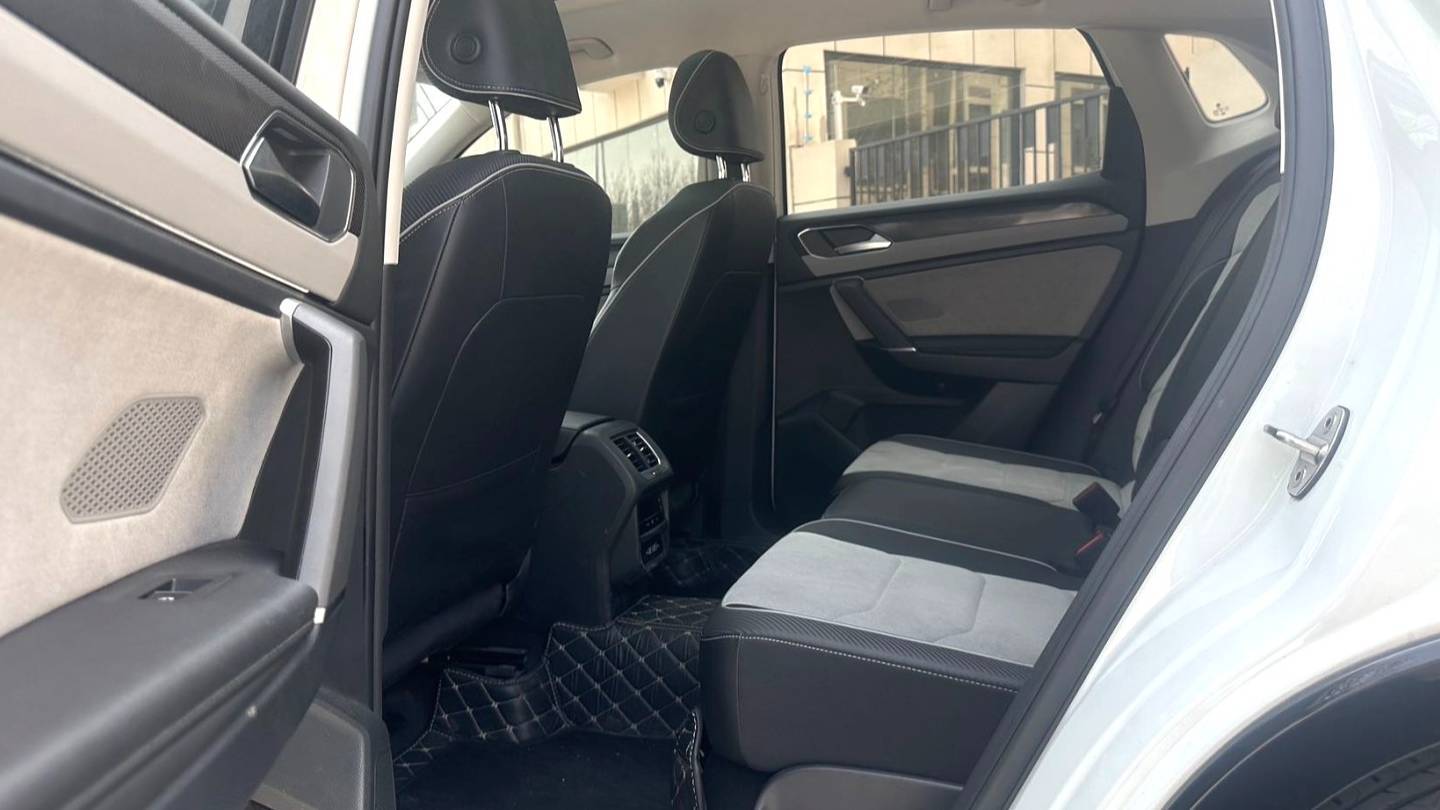Volkswagen 2023 TAYRON X 330TSI 2WD Premium High Energy Edition