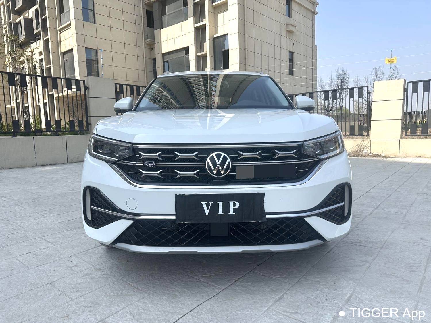 مستعمل Volkswagen 2023 TAYRON X 330TSI 2WD Premium High Energy Edition