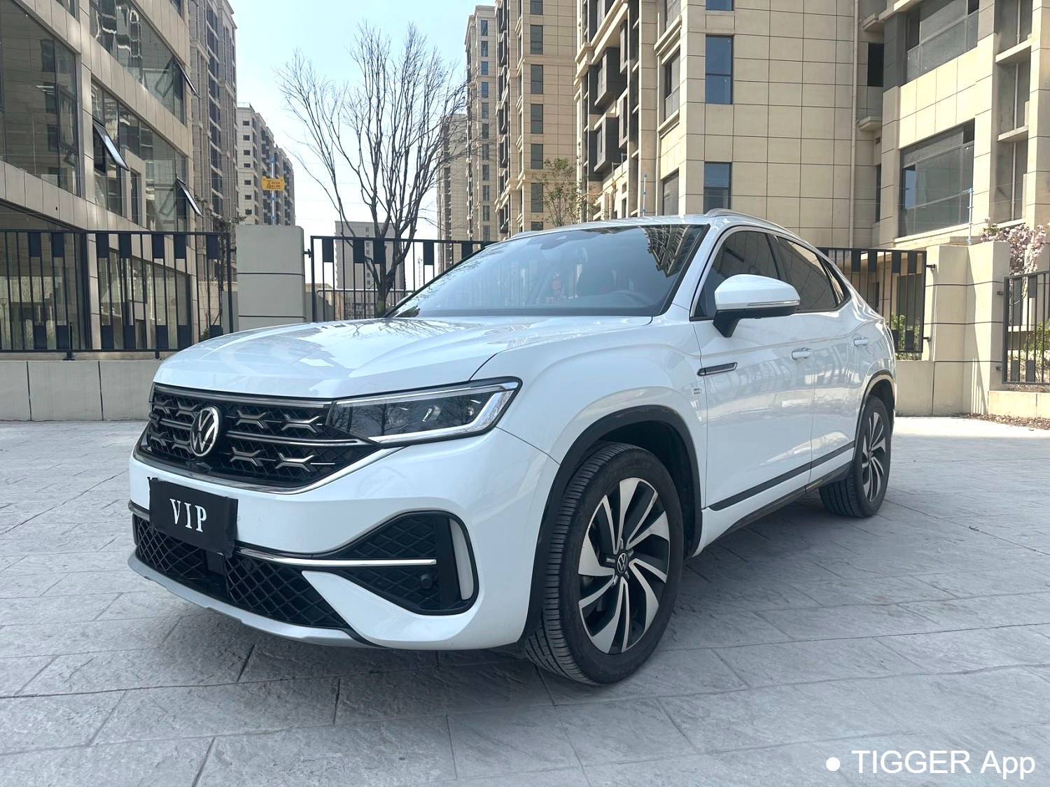 مستعمل Volkswagen 2023 TAYRON X 330TSI 2WD Premium High Energy Edition