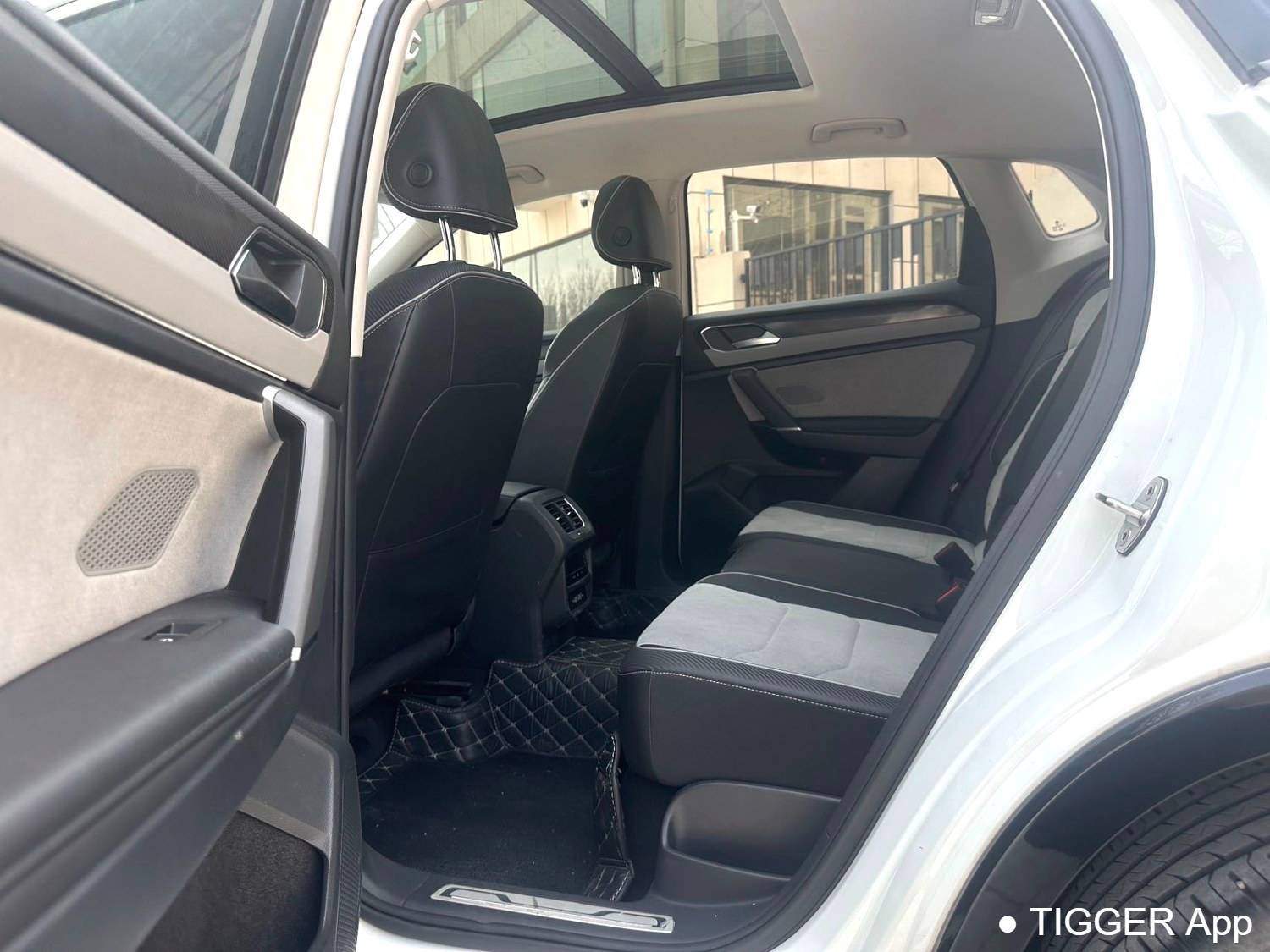 مستعمل Volkswagen 2023 TAYRON X 330TSI 2WD Premium High Energy Edition