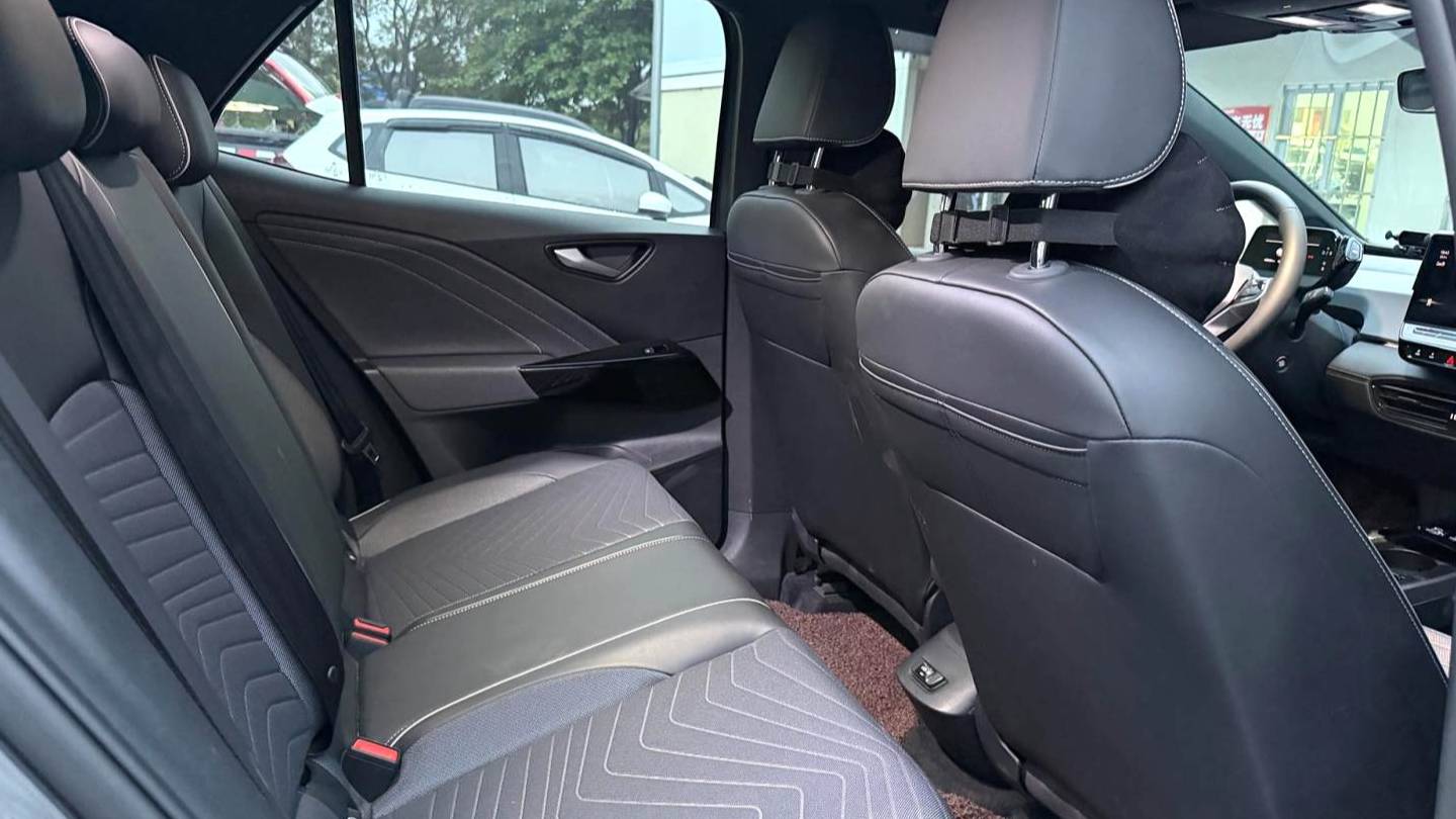 Volkswagen 2024 ID.3 Outstanding Edition