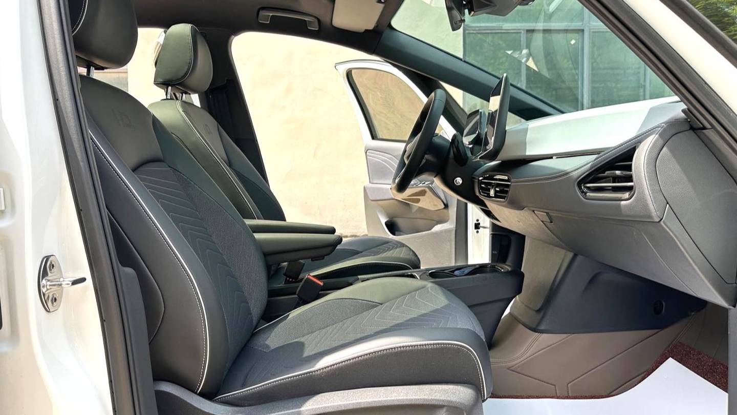 Volkswagen 2025 ID.3 Smart and outstanding oxygen version