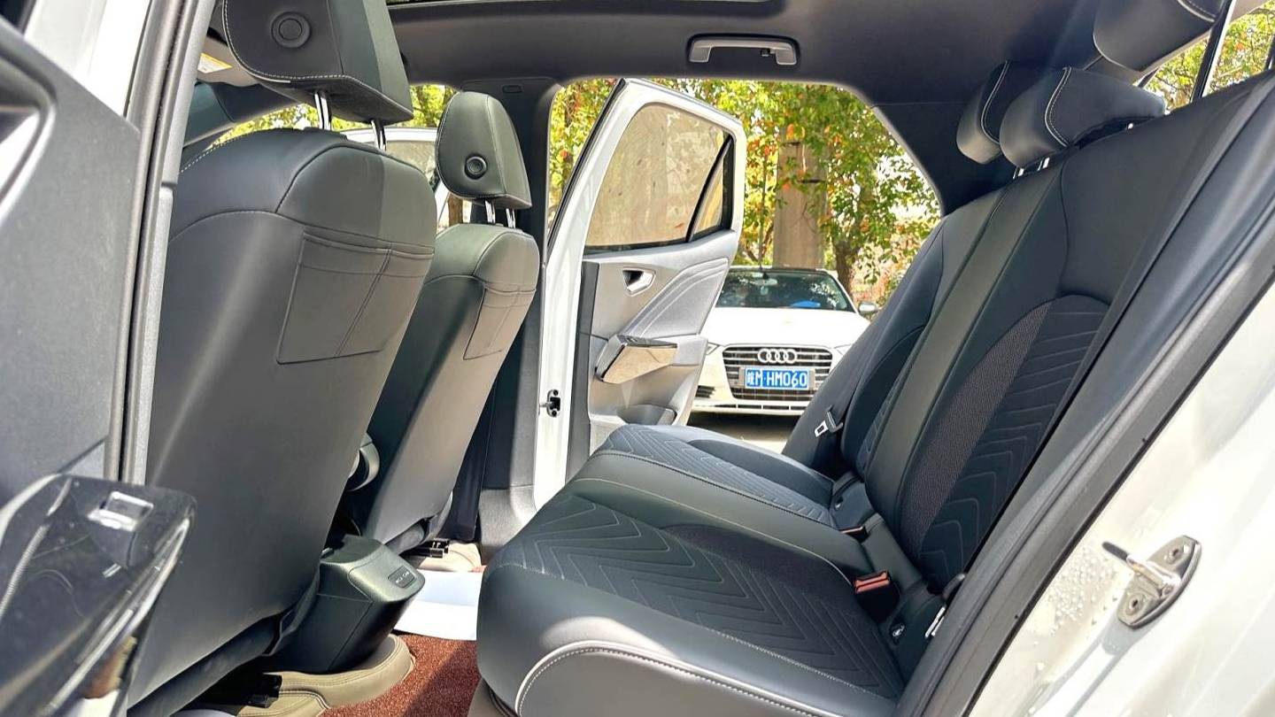 Volkswagen 2025 ID.3 Smart and outstanding oxygen version